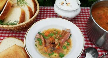 Щи с копченой ветчиной