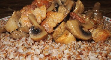 Жаркое с грибами и грудинкой рецепт